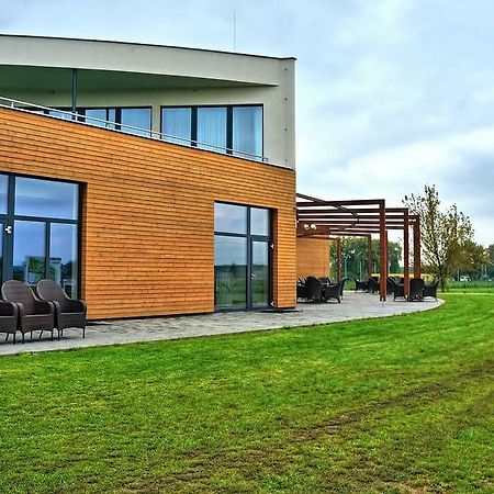 Hotel Golf Jezera Ostrožská Nová Ves Exteriör bild