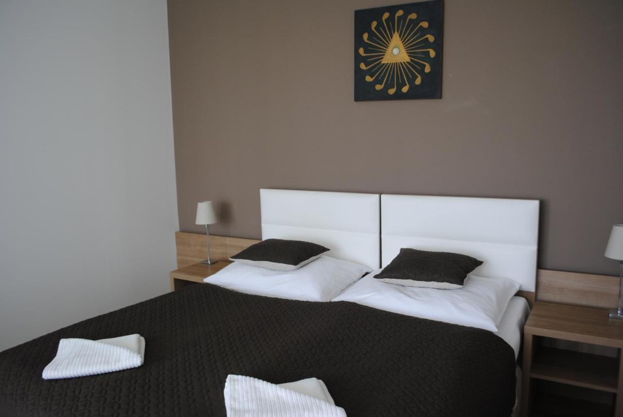 Hotel Golf Jezera Ostrožská Nová Ves Exteriör bild