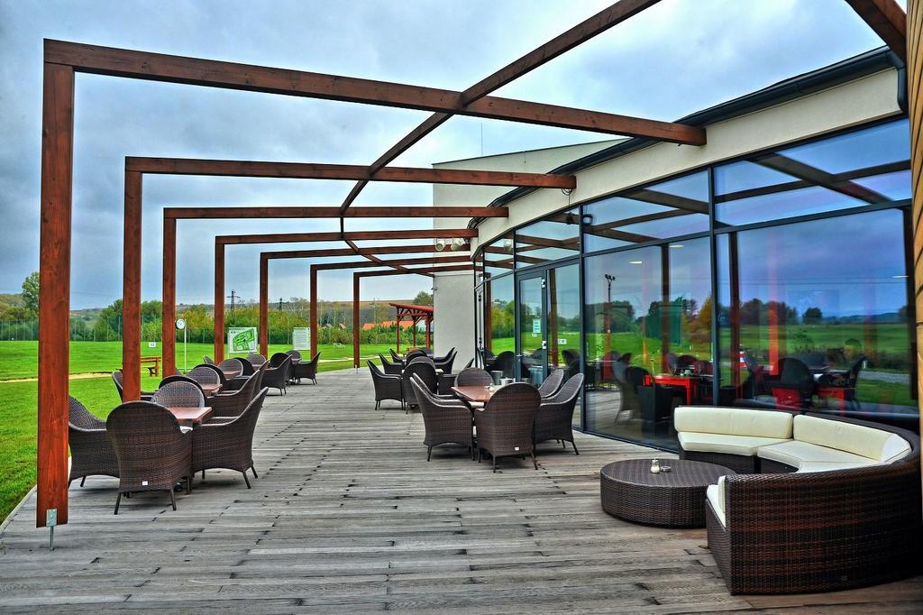 Hotel Golf Jezera Ostrožská Nová Ves Exteriör bild