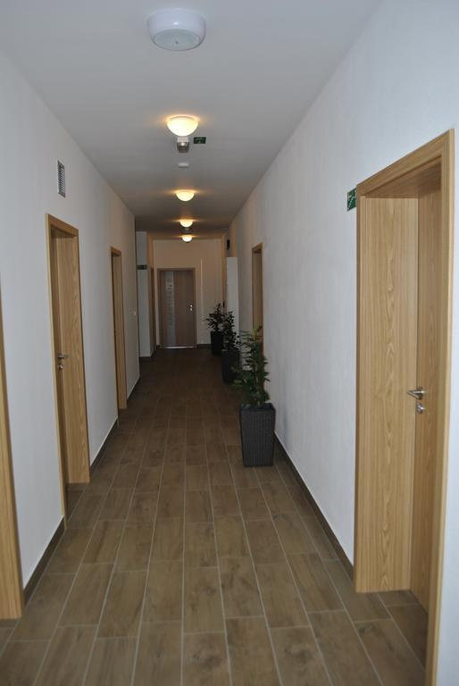 Hotel Golf Jezera Ostrožská Nová Ves Exteriör bild
